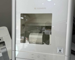 Roland DWX-52D 5-Axis Dental Milling Machine