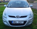 Hyundai I20 - stříbrná metalíza