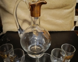 Prodám SKLENĚNOU KARAFU na ALKOHOL a 6 SKLENIČEK