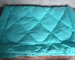 Prodám PROŠÍVANOU PÉŘOVOU PŘIKRÝVKU - DEKU 